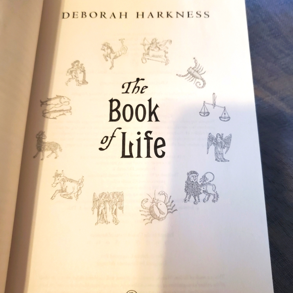 Books - Picture 4 of 6